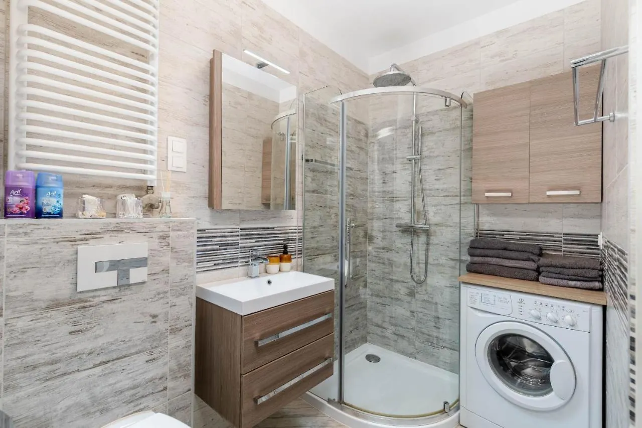 Chill Apartment - Ludwika Rydygiera Krakow Poland